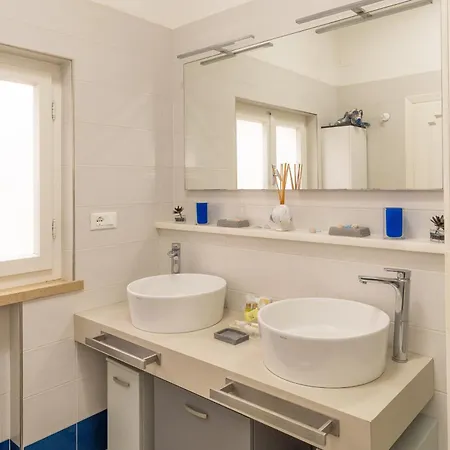 Apartman Atusca - *